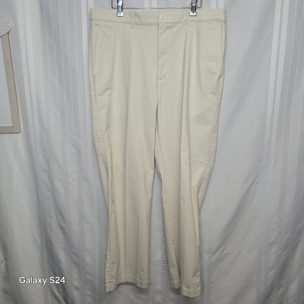 Mens Roundtree And Yoke WHITE CLASSIC FIT SIZE 38X30